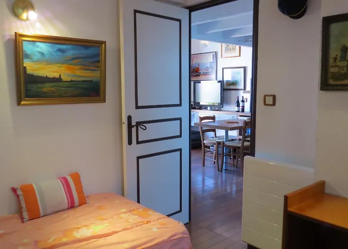 Ancienne Maison De Pecheur Avec Sublime Vue Panoramique, Classee 5 Etoiles, Quartier Historique, Au Calme, Parking Prive Κολιούρ